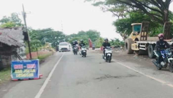 Akibat Longsor, Warga Minta Tuntaskan Perbaikan Jalan Rute Saree – Padang Tijie