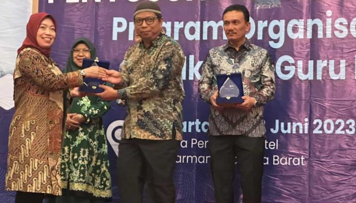 Pemerintah Nagan Raya Dapat Penghargaan dari Ikatan Guru Indonesia