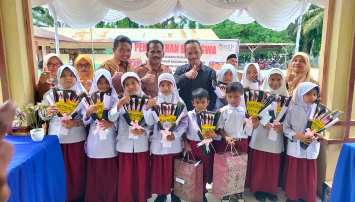 PT. BSP Salurkan Bantuan Pendidikan ke Puluhan Murid SD di Nagan Raya
