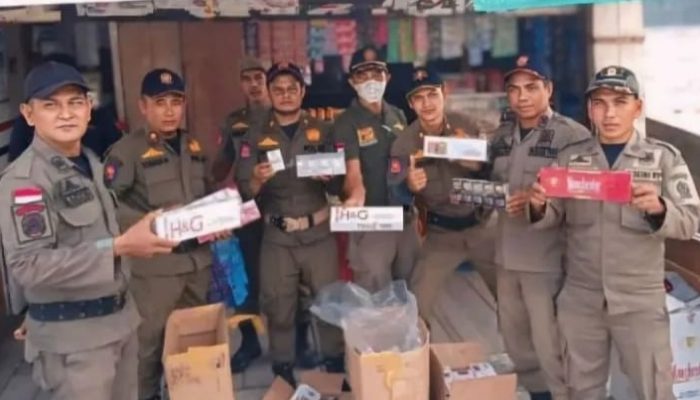 Satpol PP dan Bea Cukai Aceh Barat Sita 1.482 Bungkus Rokok Ilegal