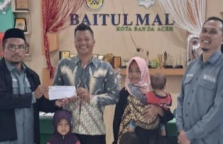 Budiman, Muallaf Asal Sumut Terima Santunan dari Baitul Mal Banda Aceh