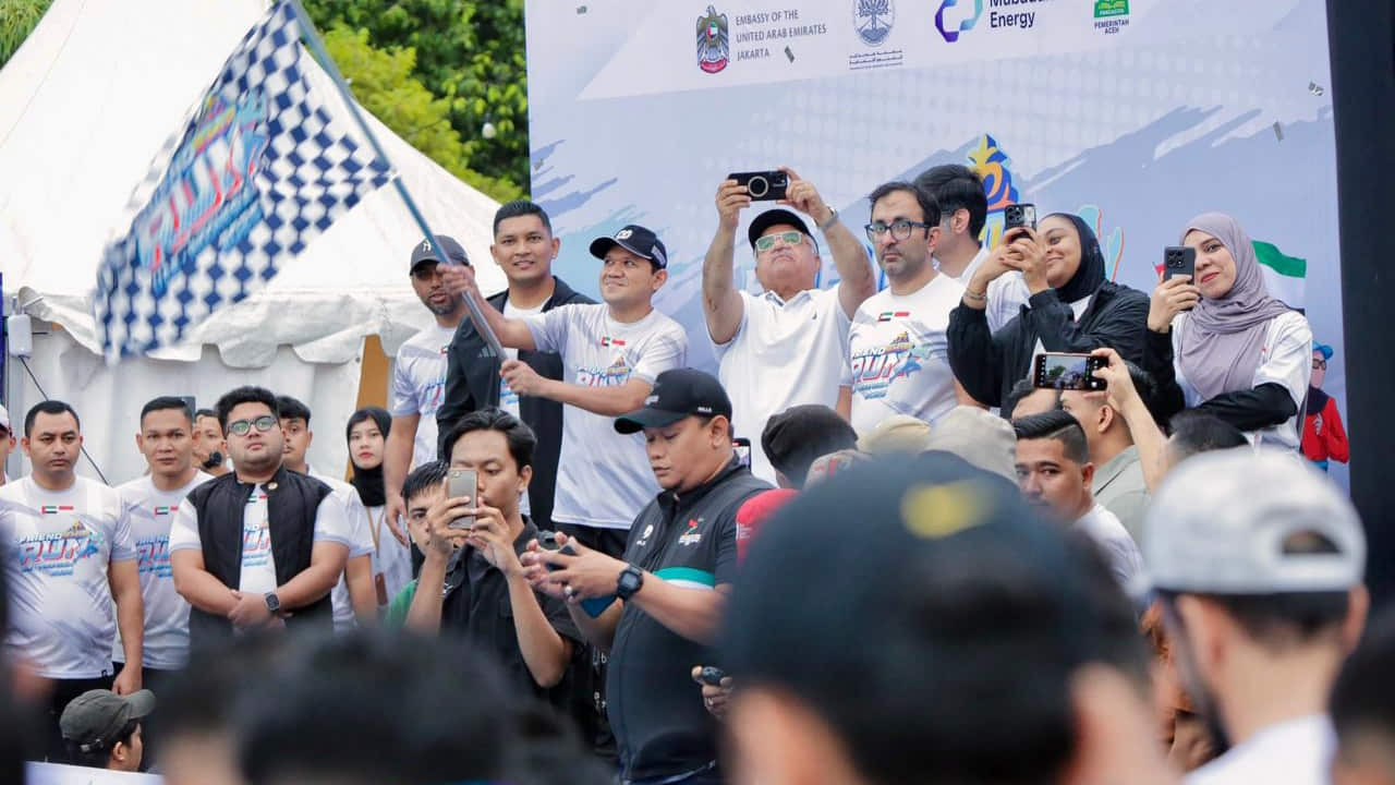 Wagub Aceh Fadhlullah Buka Friendship Run UAE–Indonesia 2025 di Banda Aceh