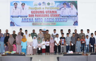 Pemkab Pidie Jaya Santuni Yatim Saat Resmikan Gedung Utama Arena MTQ Aceh