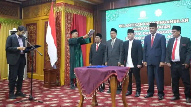 Mualem Lantik Ketua dan Anggota Badan Baitul Mal Aceh 2025–2030