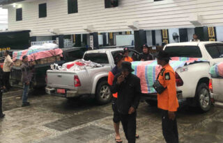 Lewati Jalan Ekstrem dan Lima Titik Longsor, Tim Relawan Bawa Bantuan Pemkab Abdya Tiba di Gayo Lues