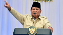 Bupati Aceh Selatan Umrah Saat Daerah Banjir, Prabowo: Mendagri Copot Itu!