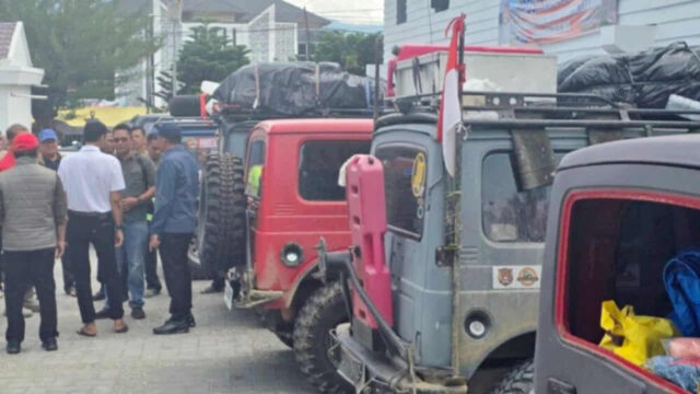 10 Mobil Off-road Bawa Bantuan Sembako ke Wilayah Terisolasi di Gayo Lues