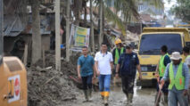Pemerintah Aceh Turunkan Lima Alat Berat Bersihkan Lumpur di Sekolah Aceh Tamiang